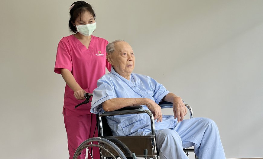 การดูแลผู้ป่วยติดเตียงด้วยความใส่ใจในศูนย์ดูแลมืออาชีพ