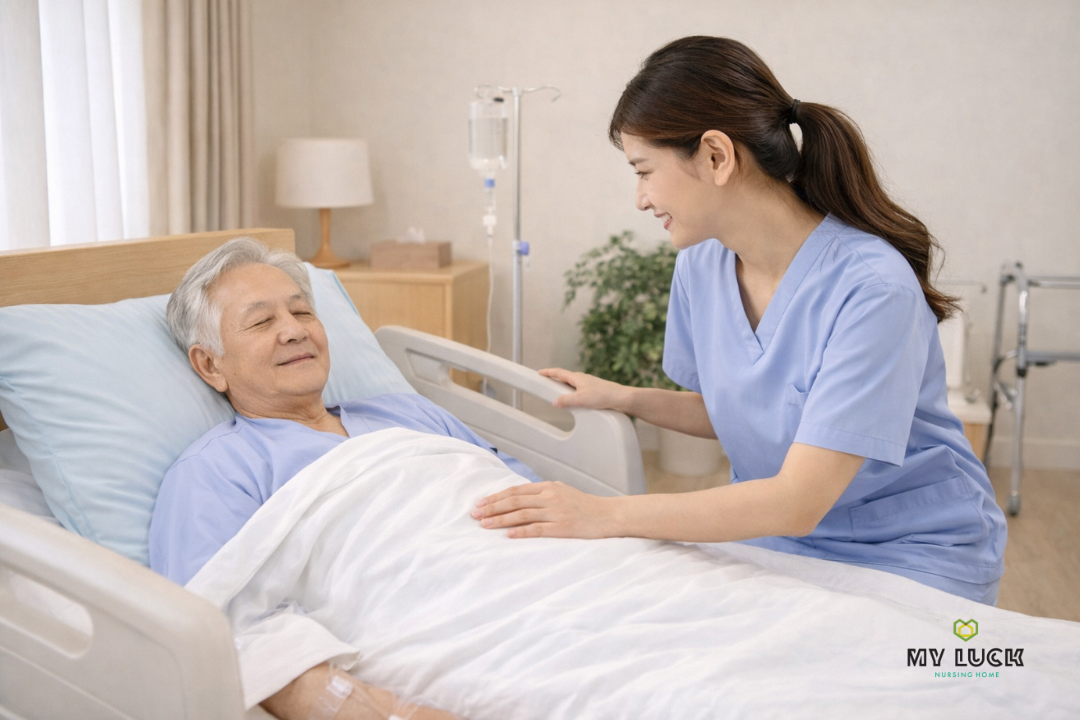 "ห้องพักในศูนย์ดูแลผู้สูงอายุที่มีสิ่งอำนวยความสะดวกครบถ้วน"